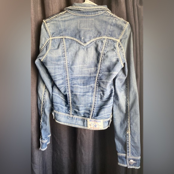 True Religion jean jacket. Classic white stitching. Distressed, blue size small - Picture 2 of 11